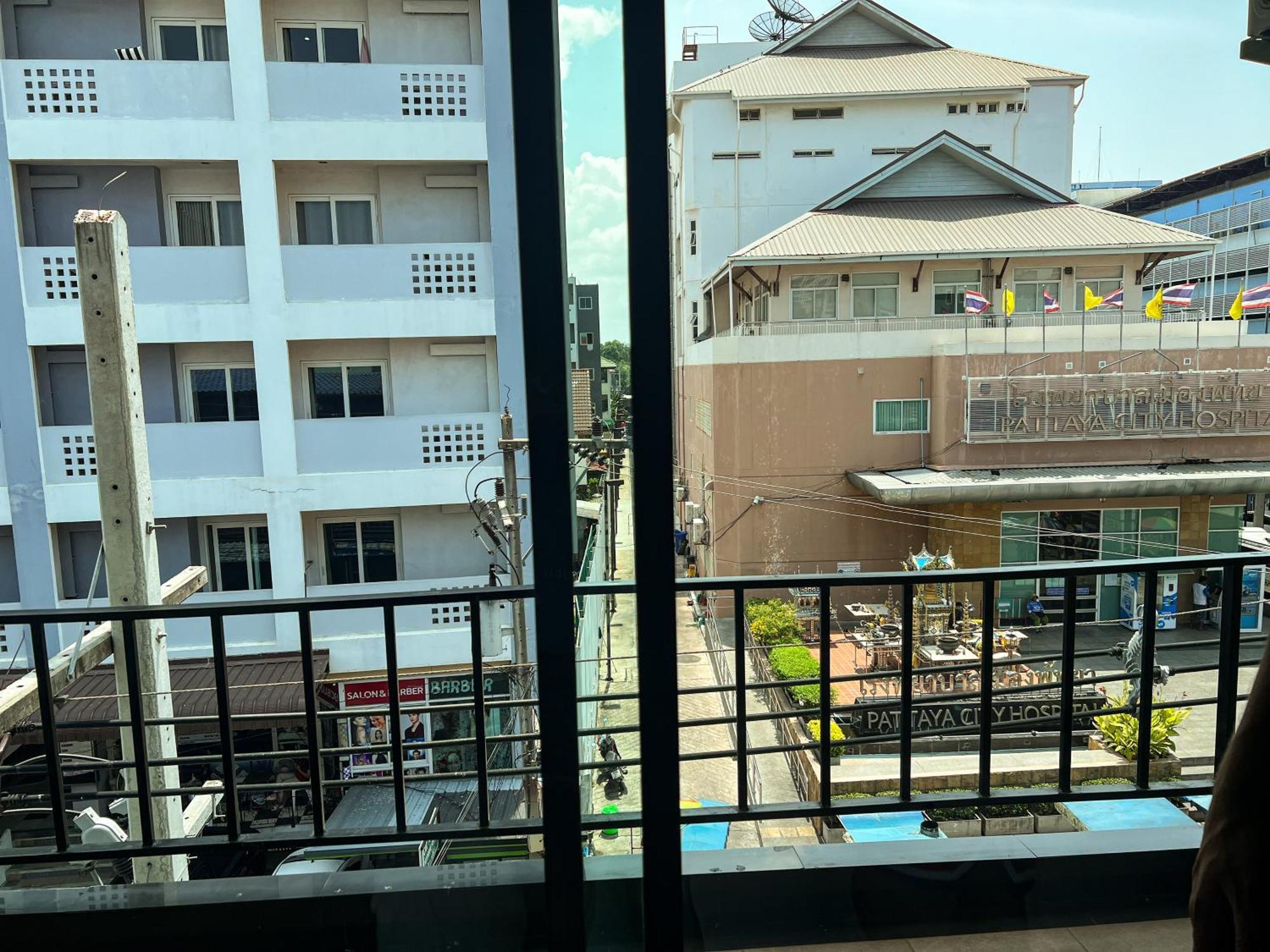 Appartement Smyrna à Pattaya Extérieur photo