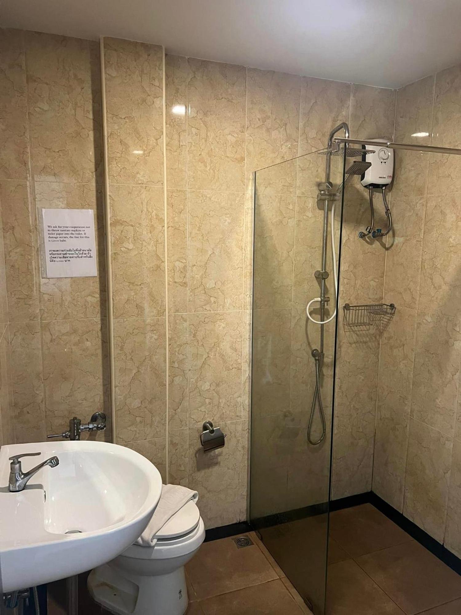 Appartement Smyrna à Pattaya Extérieur photo